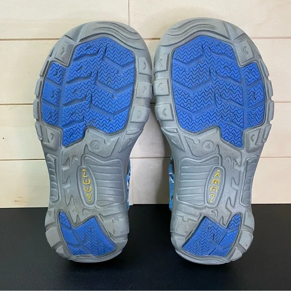 Keen Newport Foamies Waterproof Sandals Kid's Youth Size 4 Shoes Blue Grey - Picture 9 of 11